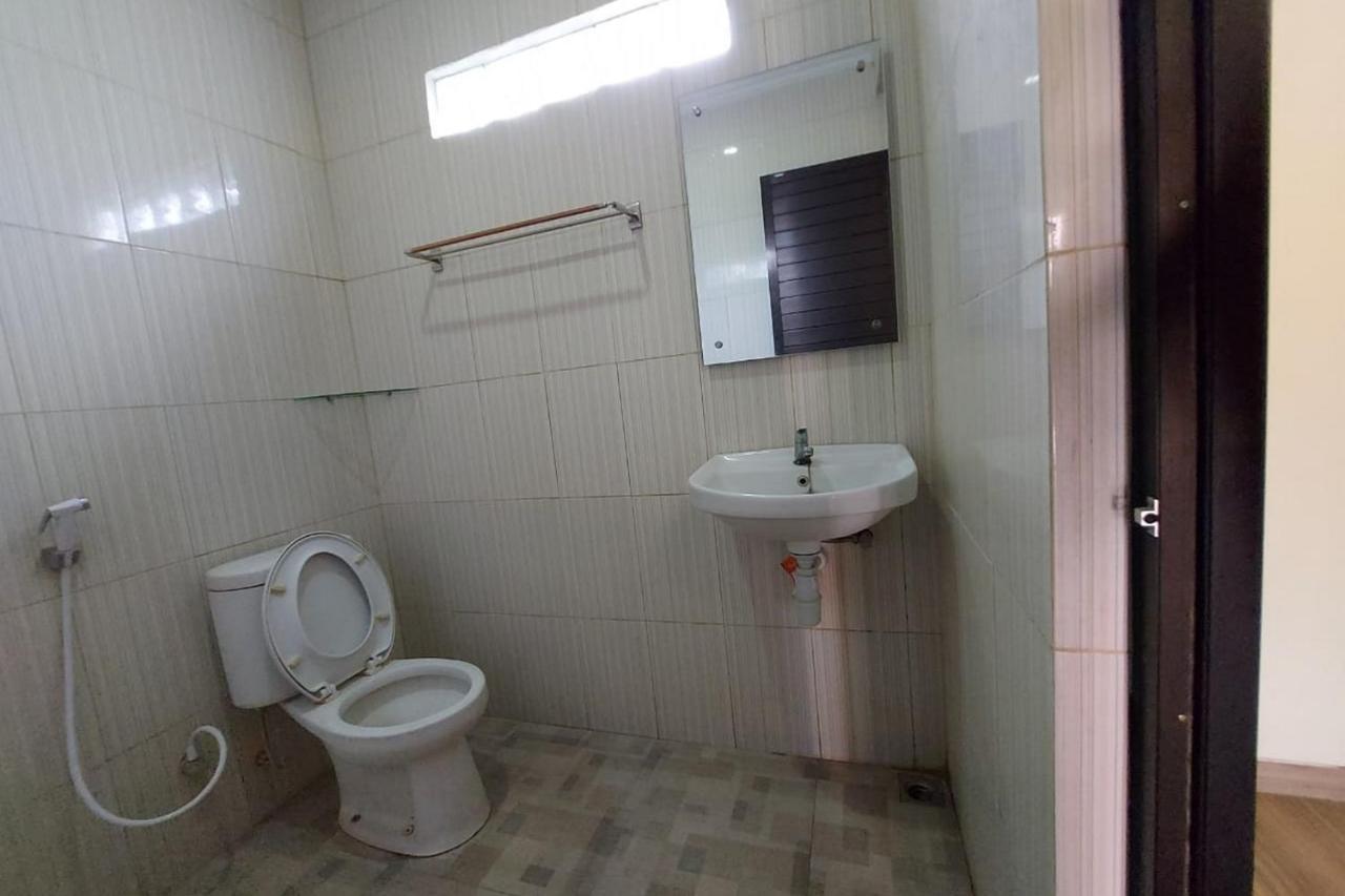 Homestay Fifa Syariah Pati Near Rsud Raa Soewondo Exterior foto